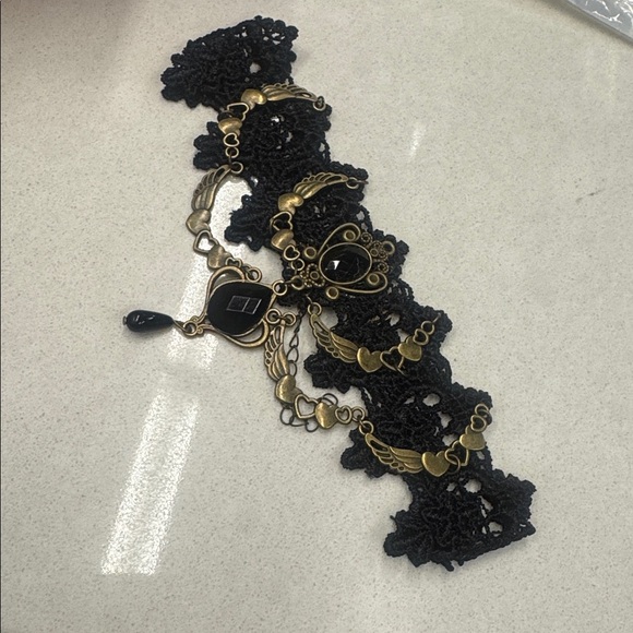 Elegant Black Lace Choker Necklace - Picture 3 of 8